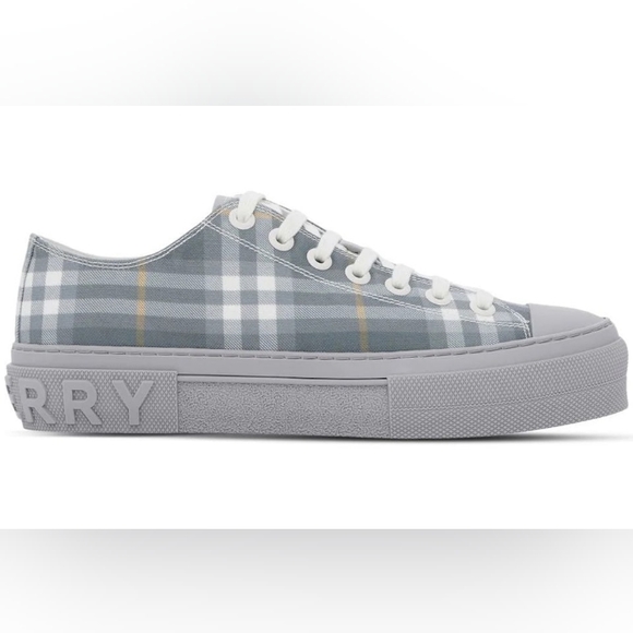 Burberry Sneakers - Picture 1 of 1
